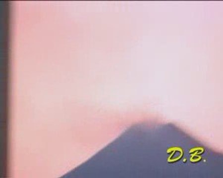 Ufo over Volcanoe Etna Italy 1st august 2009 Video