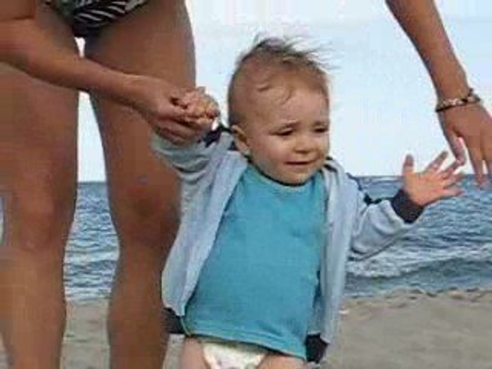 Louis et Charlotte à la plage