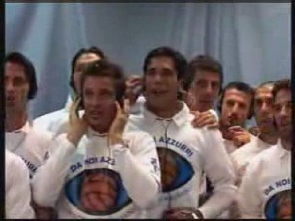 Azzuro chanté par la Squaddra Azzura