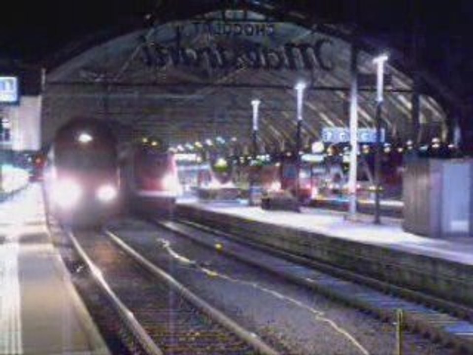 Hauptbahnhof St. Gallen bye Night