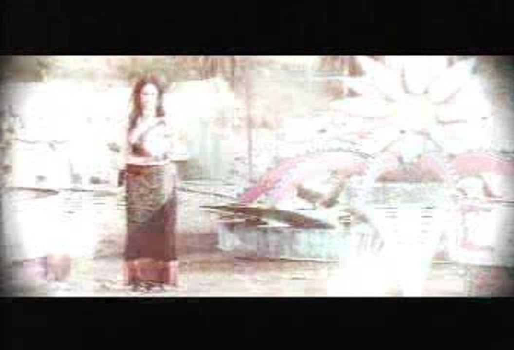 Papa Roach - She Loves Me Not
