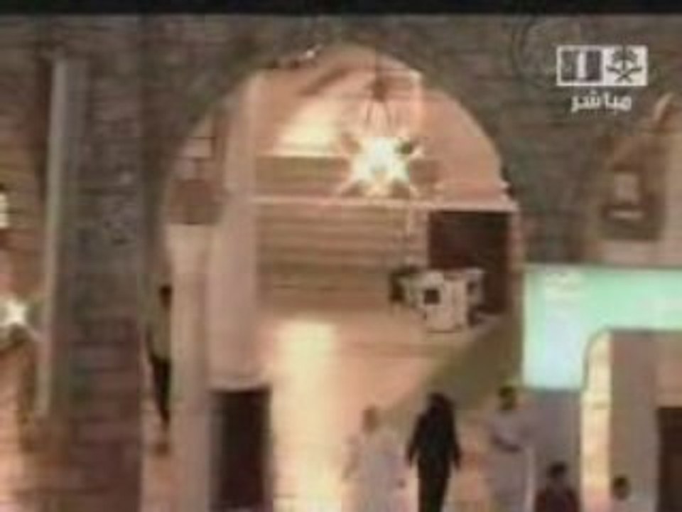 azan ( islamic call to prayer) from makkah