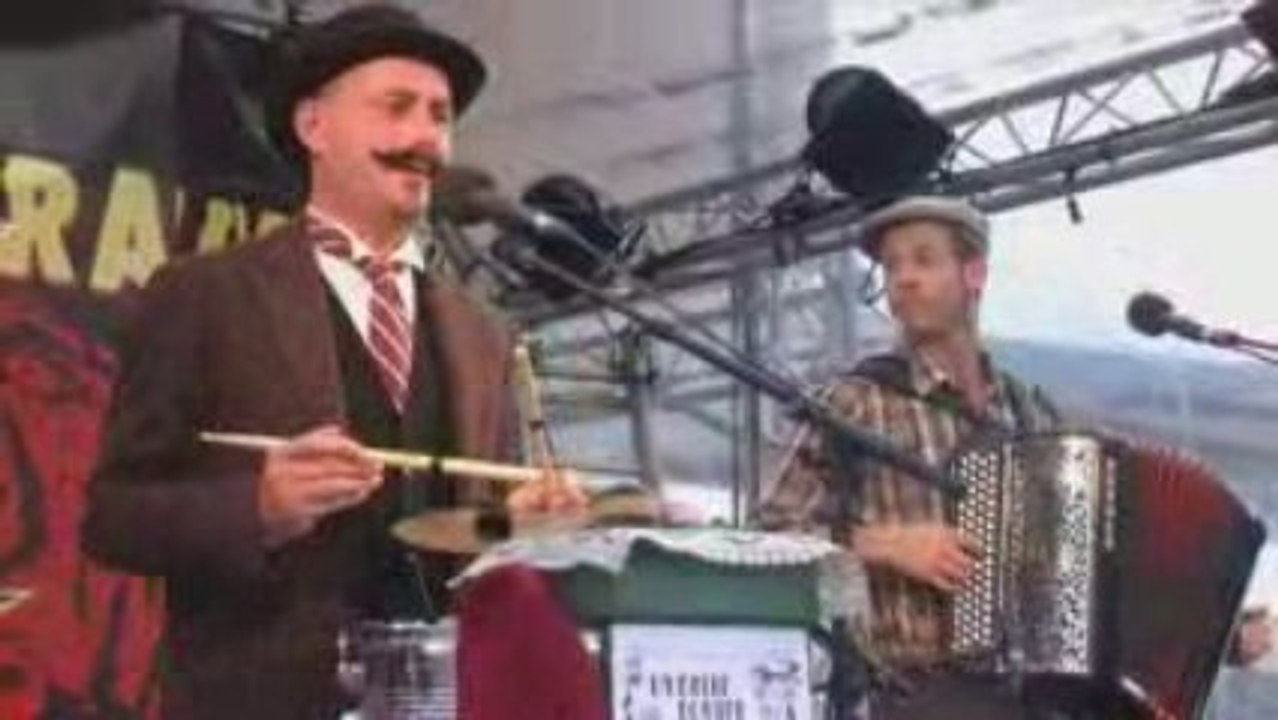 Scene off La Belle Equipe foire aux vins colmar 2009