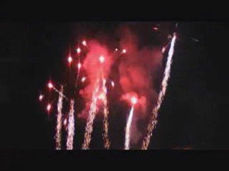 FEU D'ARTIFICE ENTRECASTEAUX VENDREDI 07 AOUT 2009
