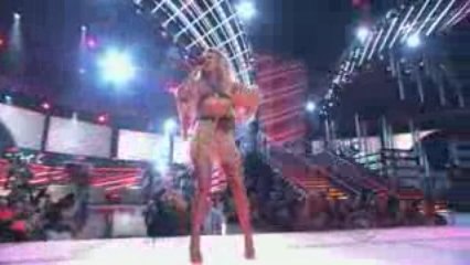 Carrie Underwood and Orianthi - Last Name (Live)