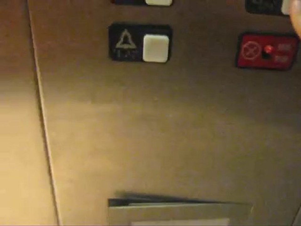Salem, NH: Schindler MT Hydraulic Elevator at B&N.