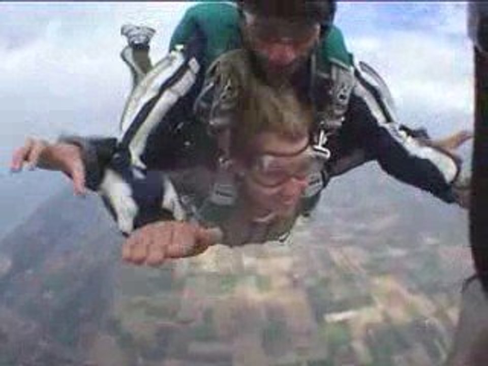 PARACHUTE