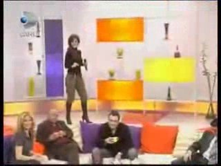 SERDEM COSKUN - GÖZÜME BIRSEY KAÇTI Klip