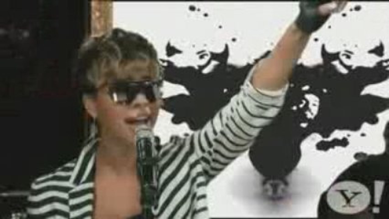Keri Hilson - Crazy (Live @ Yahoo! Who's Next)