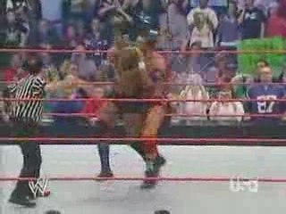 Bobby Lashley breaks the Masterlock