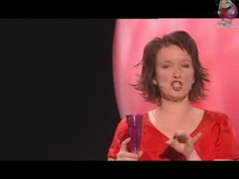 Anne Roumanoff tape sur les People : cocktail mondain