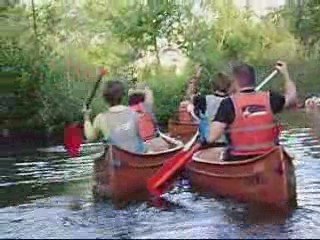 En canoë, club de loisirs des célibataires Happy-friends