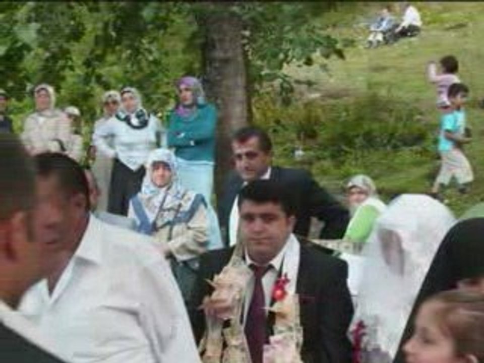 BİR KÖY  DÜĞÜNÜ