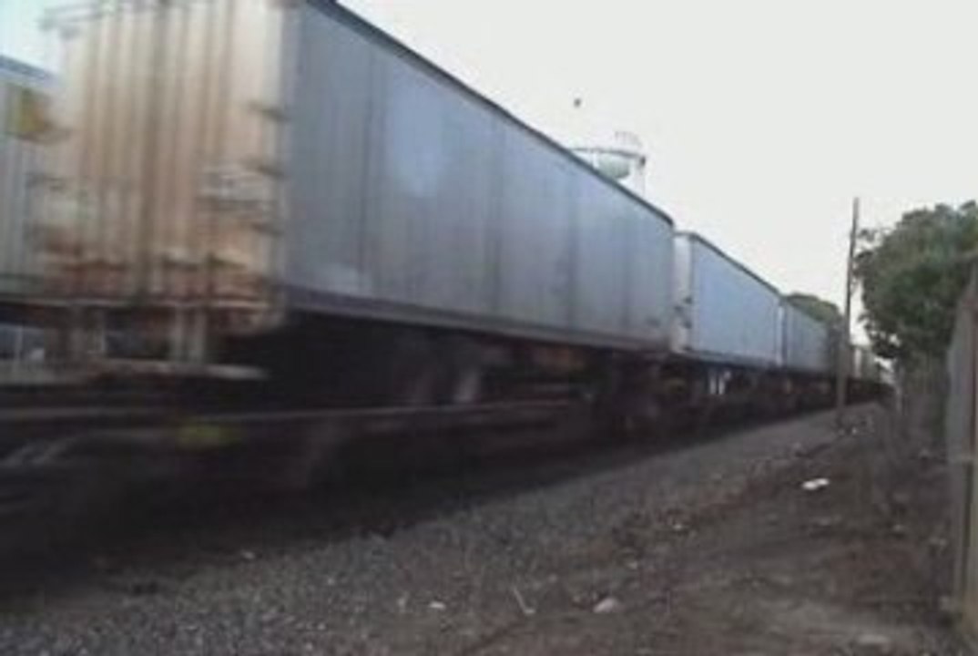 BNSF: intermodal W.B. meets intermodal E.B.