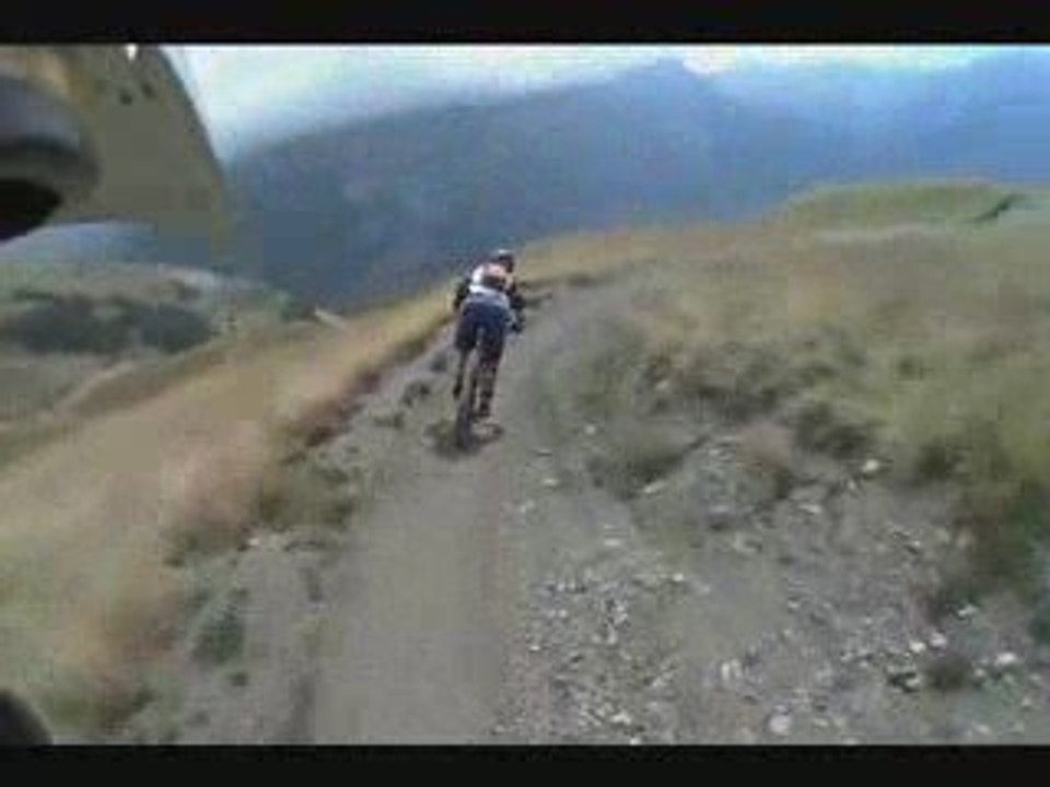 Atom devient un descendeur