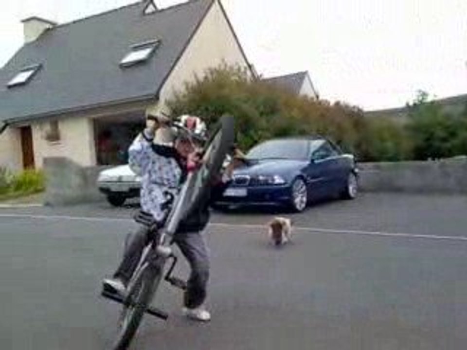 Kylian fils de MIKE représente ACROBIKES 22 !!!