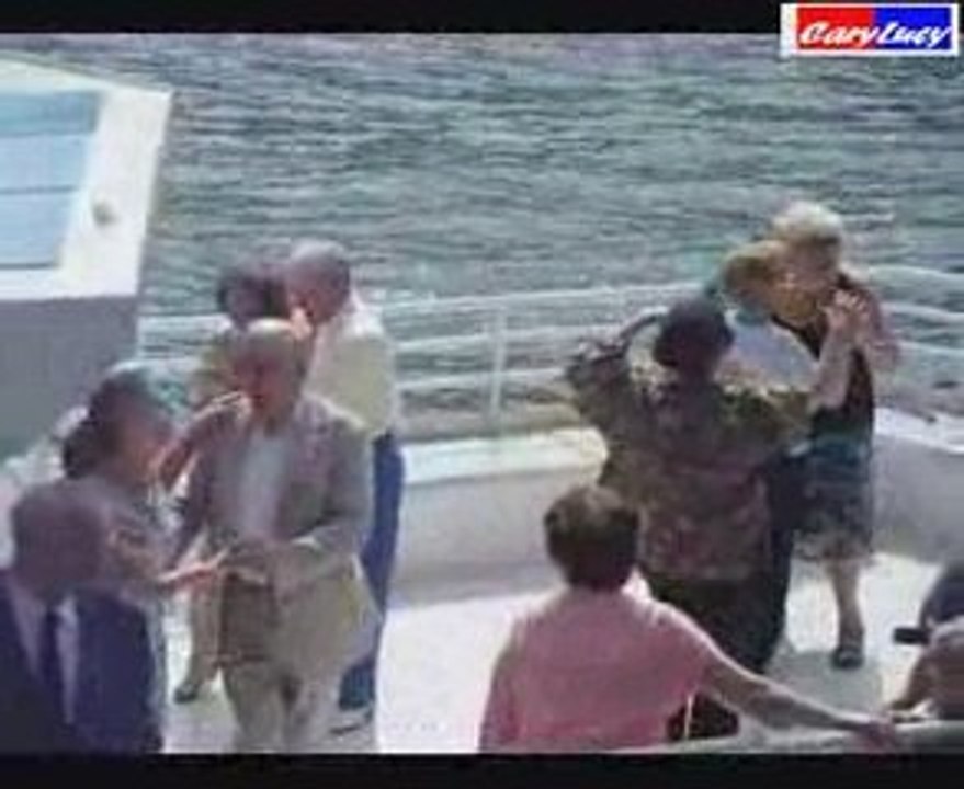 Barcos restaurant en el Sena PARIS