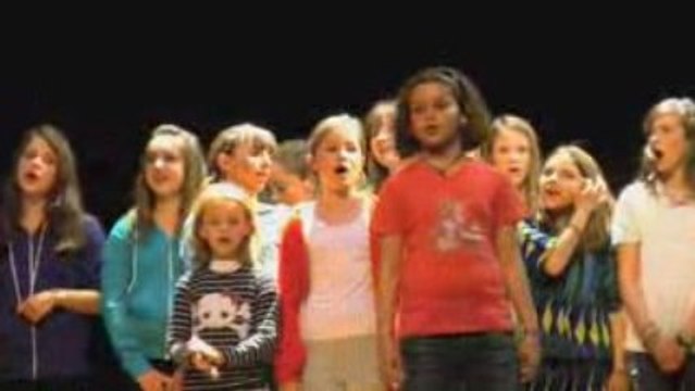 SISTER ACT - COMEDIE MUSICALE (5/6)