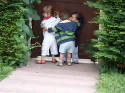 Comme trois amis depuis toujours