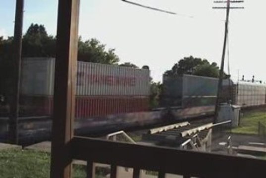 BNSF: autorack/intermodal E.B.