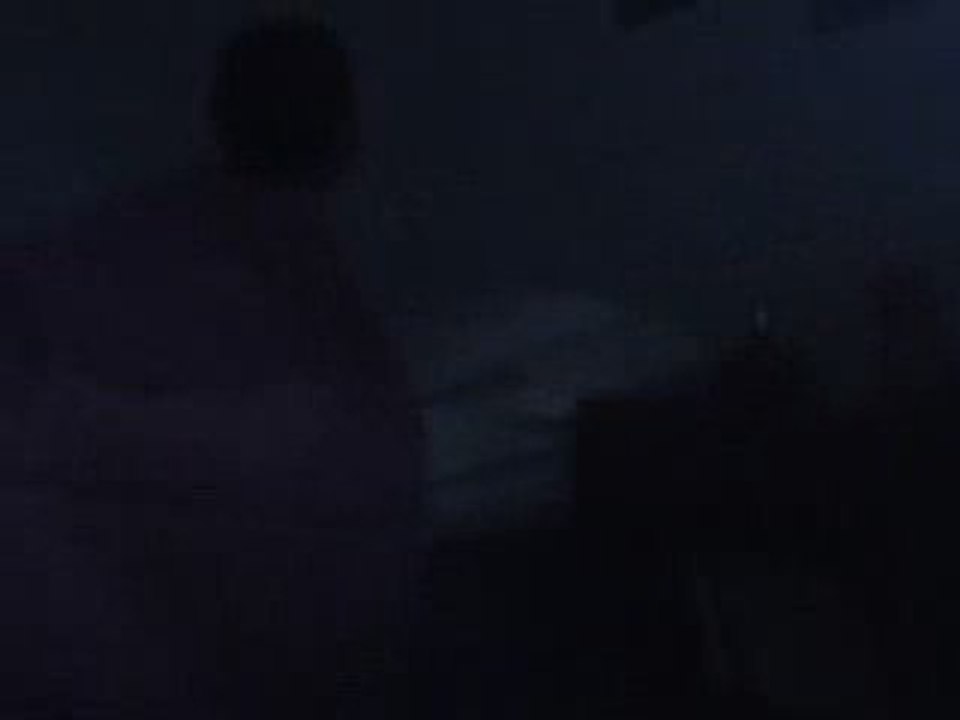 Moi une nuit ou j'ai filmer ce qui ce passe dans ma chambre