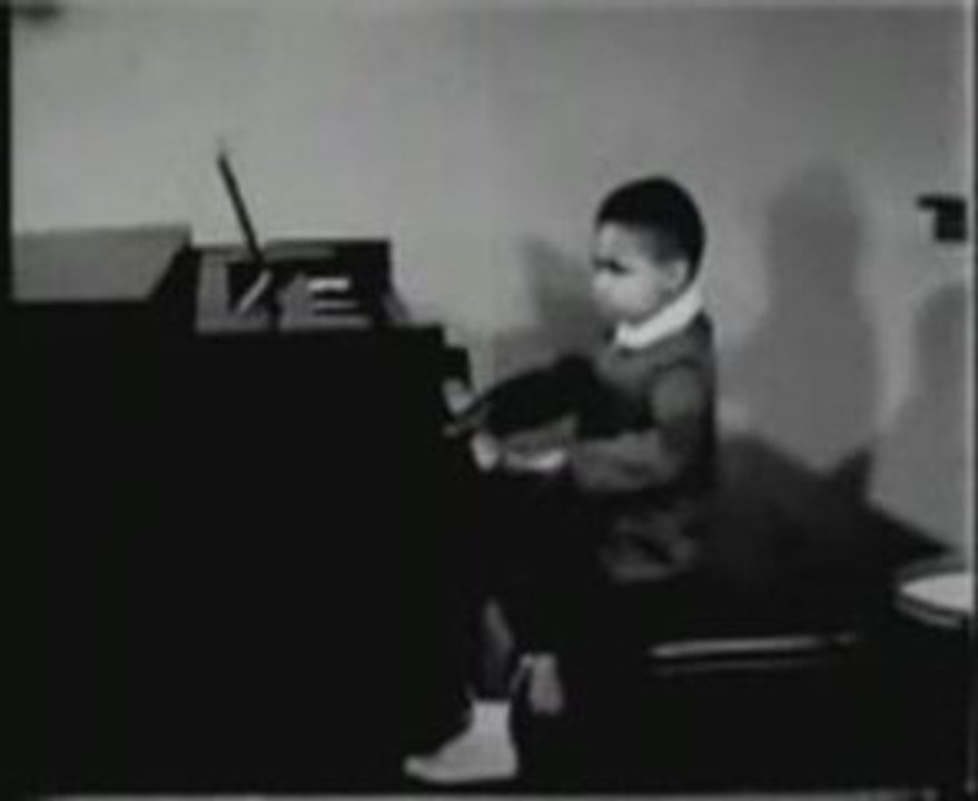 Sugar Chile Robinson- Tuxedo Junction (1947)