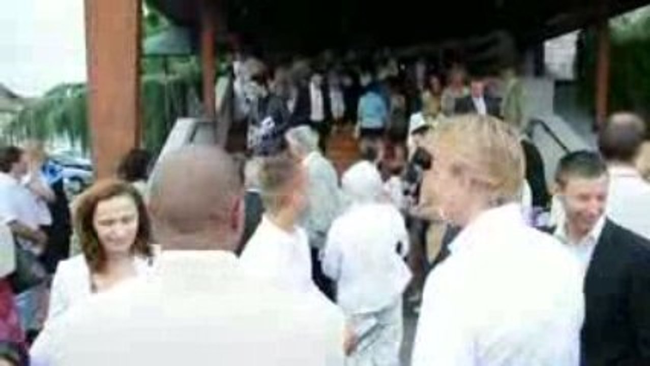 Mariage Elodie et Fabien : sortie invités 4