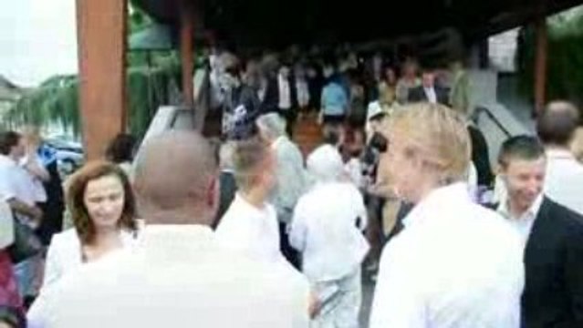 Mariage Elodie et Fabien : sortie invités 4