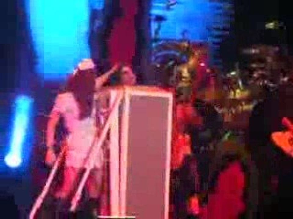 Alice Cooper stabbed