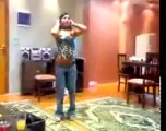 رقص بنت سعودية في البيت - WwW.EL7L.CoM