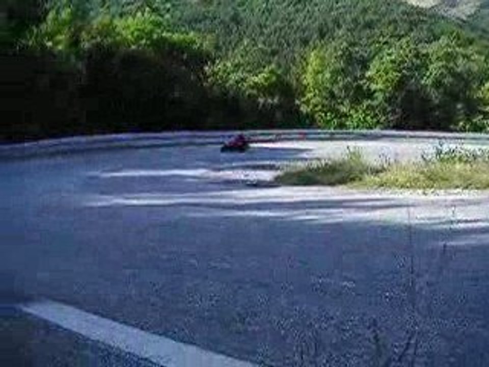 passage ducati 748 et suzuki 750 gsxr n°1 avec sliders