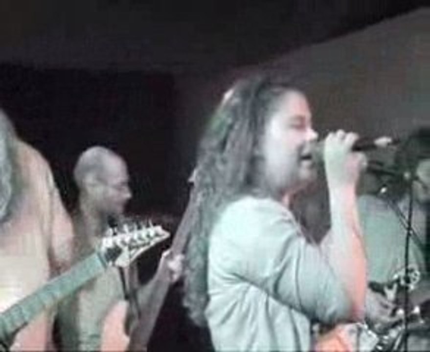 Eklyps-An Folki Night Gig in Lembarzique Café(clip)