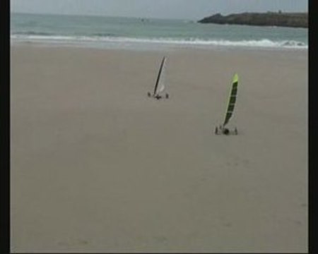 Rencontre à la Torche en char à voile radiocommandé classe 1