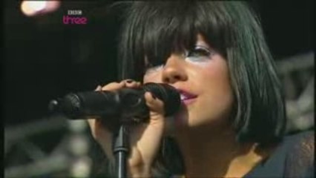 Lily Allen - The Fear (Live T in the Park 09' BBC3)