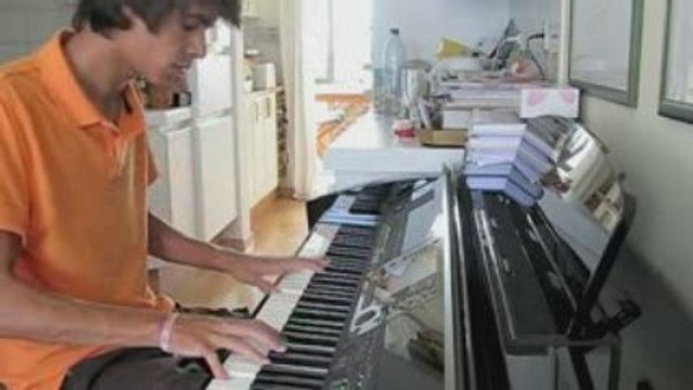 David Guetta - Baby When The Light Piano Cover