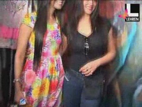 Esha Deol toned body