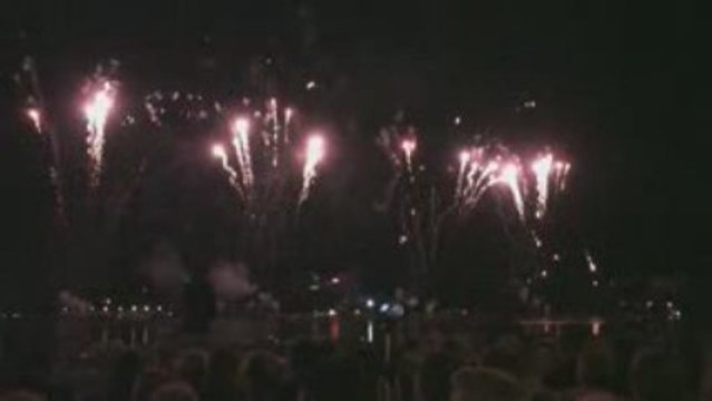 Extrait du spectacle pyro La Fête du lac Annecy 2009