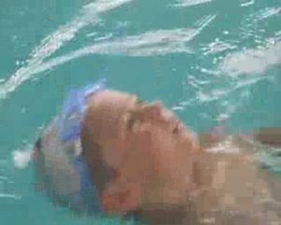 Vidéo de natation et  chanson du MNS : Didier