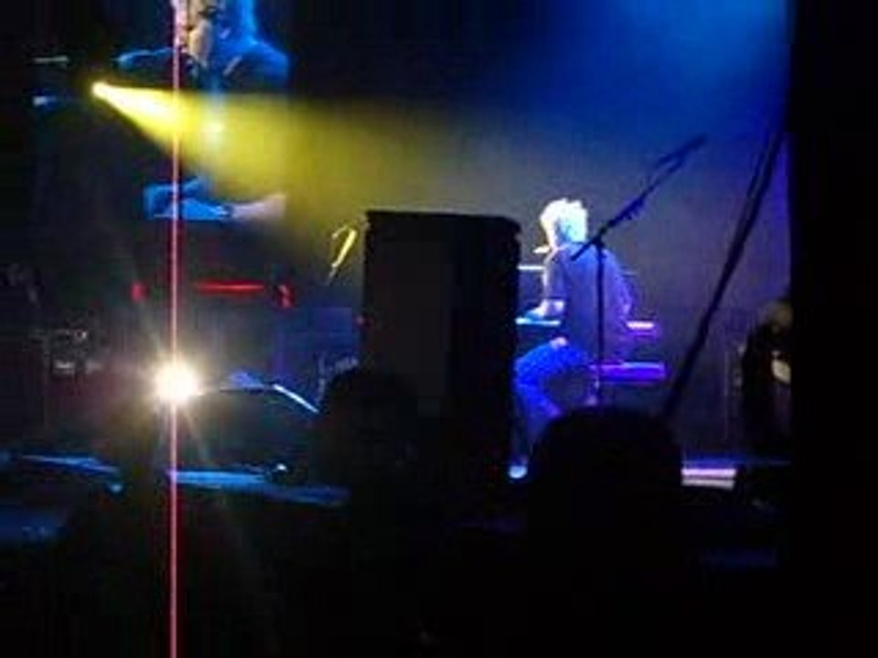 12.08.09 - The Offspring @Colmar - Gone away (Piano version)