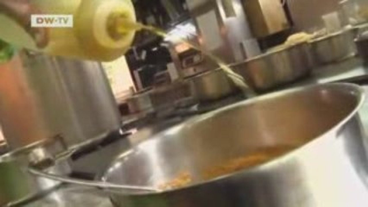 Euromaxx | A la carte - Leg of Lamb in herb marinade