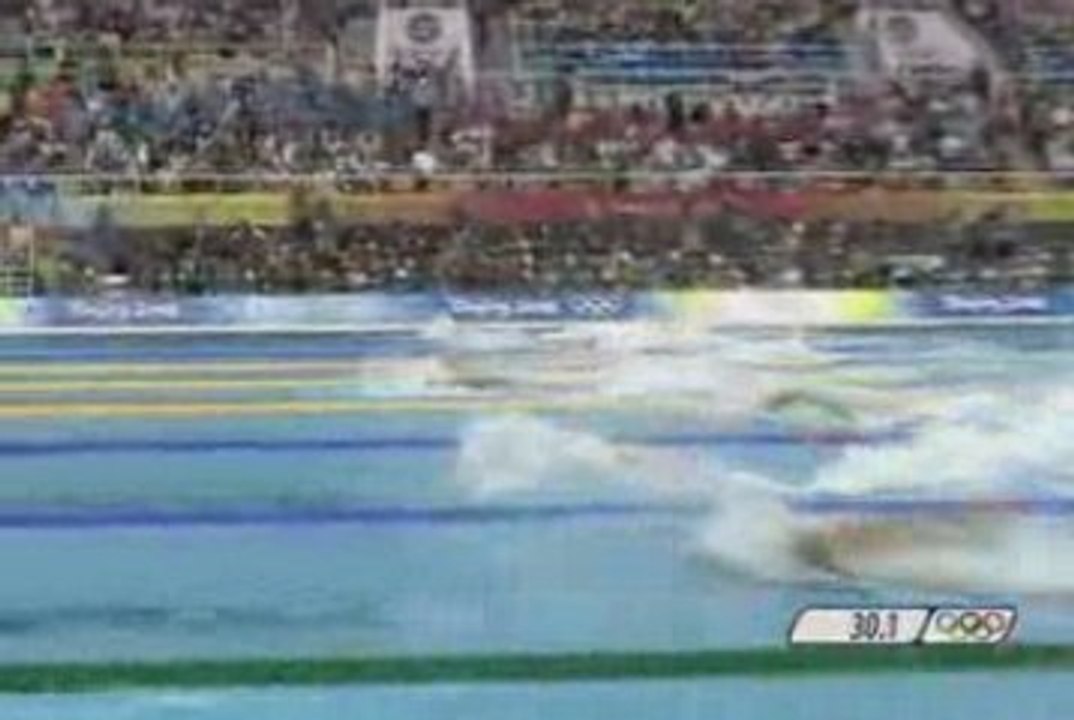 Ha 1 ano Cesar Cielo entrava para a historia da natação