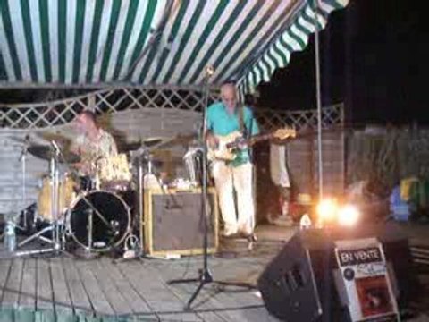 06 - Flyin' Saucers - Le Canon - 05 08 2009