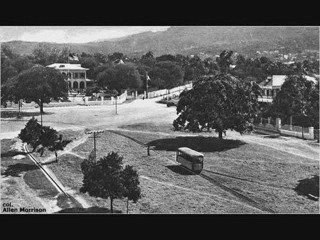 HAITI: 19-20 ième SIECLE / TRAINS A PORT AU PRINCE