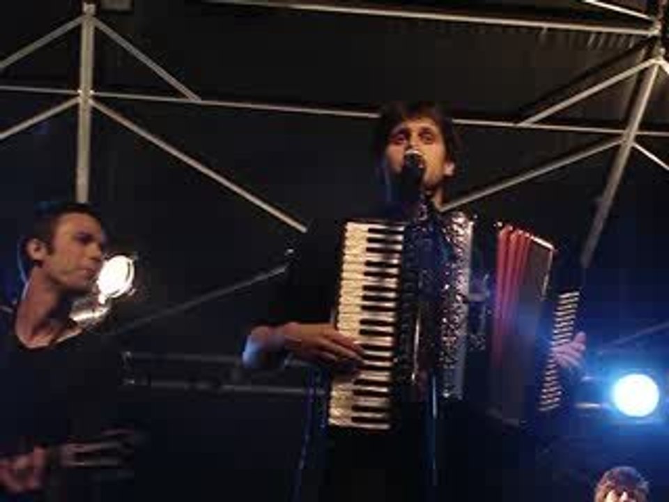 COURIR LES RUES & SA BAND