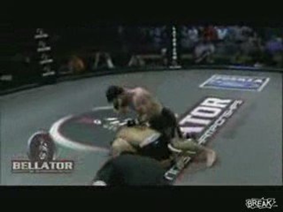 Cage Rage énorme KO    