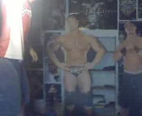 mon pote qui fait le SWANTON BOMB-