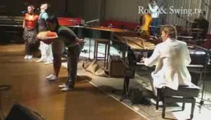 WILLIAM & MAEVA DANCIN THE BOOGIE LAROQUEBROU