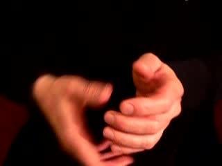 toréador de carmen avec les mains