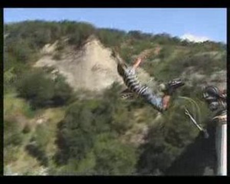 Saut en élastique du pont de Ponsonnas (103m)