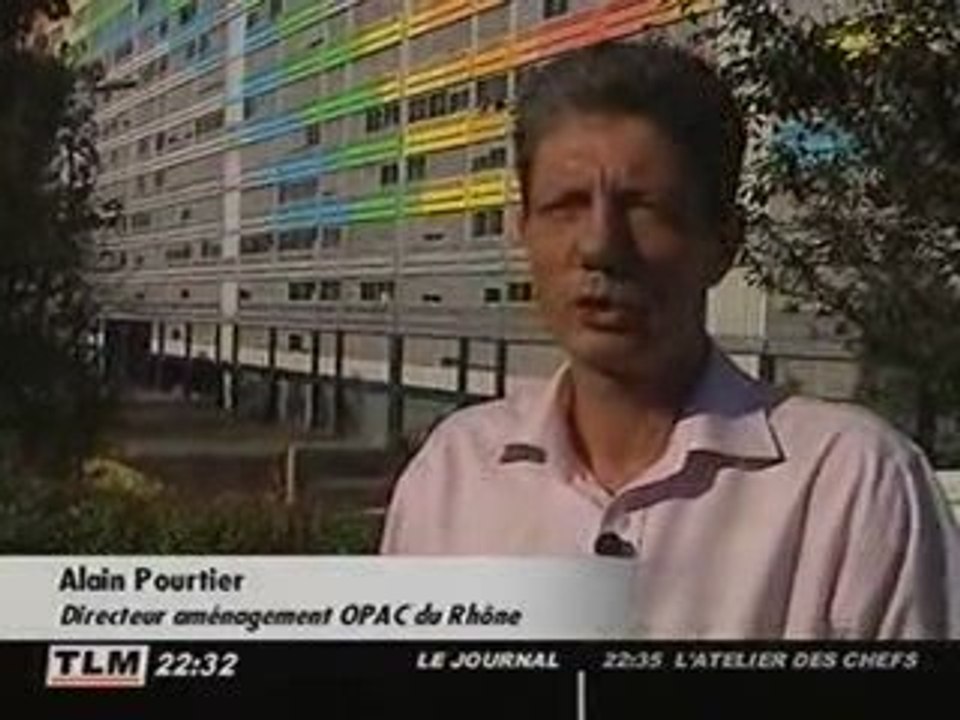 Lyon la Duchère, démolition de l'immeuble 220